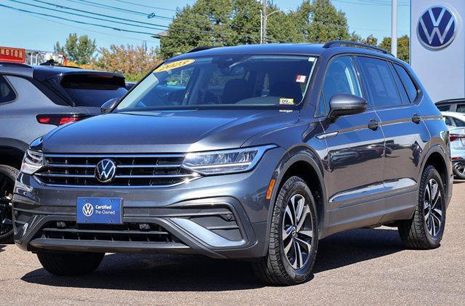 Used 2023 Volkswagen Tiguan S w/ Driver Assistance Package AWD/4WD image 2