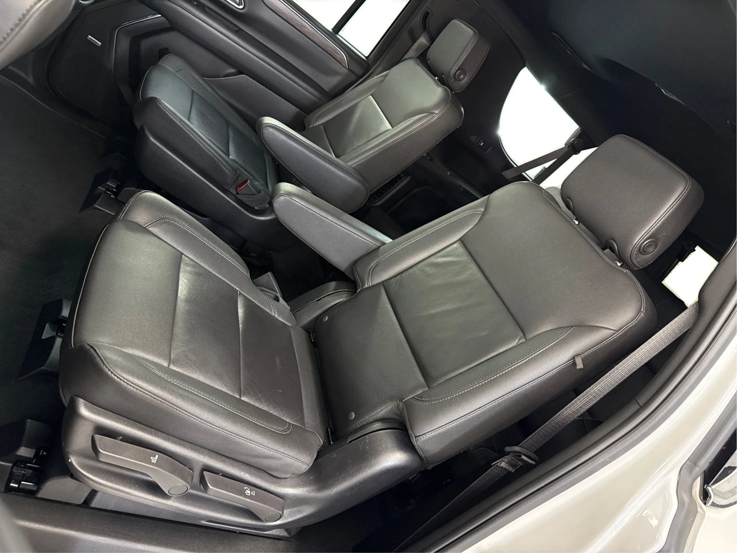 Used 2023 Chevrolet Suburban LT w/ LT Signature Plus Package AWD/4WD image 48