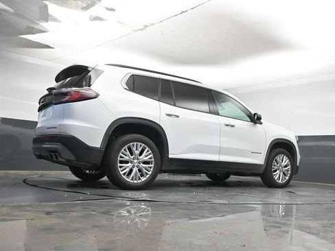 Used 2026 GMC Acadia Elevation w/ Elevation Premium Package AWD/4WD image 12
