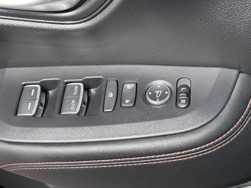 Certified 2024 Honda HR-V Sport image 21