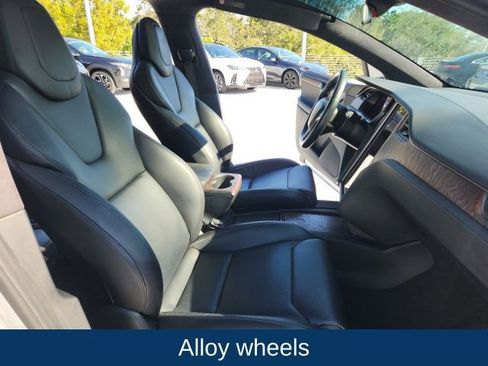 Used 2018 Tesla Model X 75D image 22