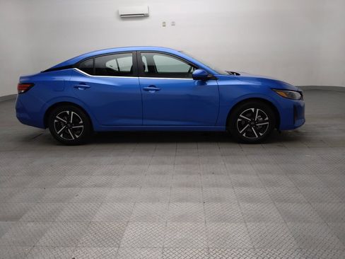 Used 2025 Nissan Sentra SV FWD image 11