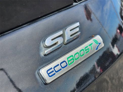 Used 2017 Ford Escape SE image 12