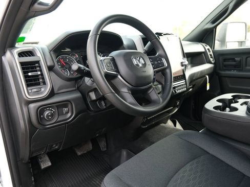 New 2026 RAM 3500 Tradesman AWD/4WD image 4