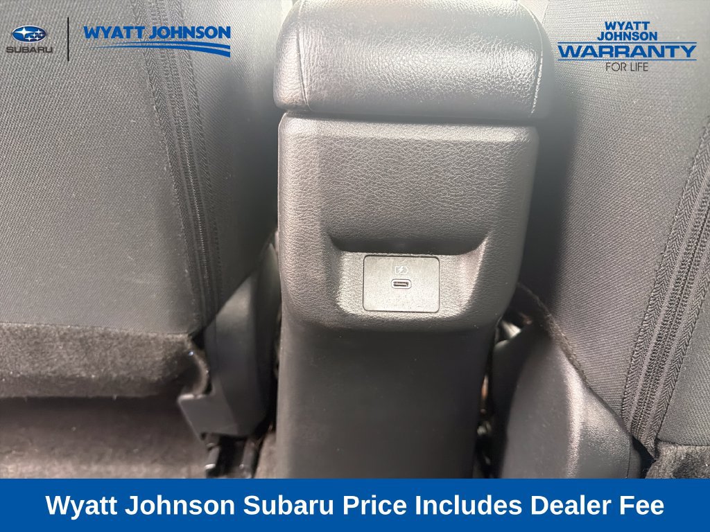 Used 2024 Nissan Versa SR FWD image 33