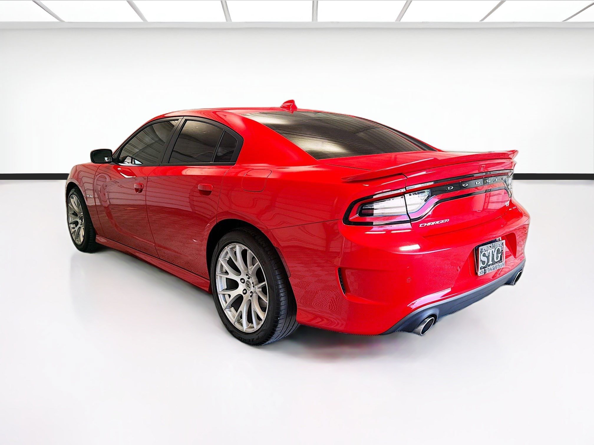 Used 2022 Dodge Charger R/T RWD image 6