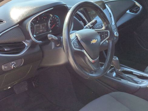 Used 2018 Chevrolet Malibu LT w/ Redline Edition image 2