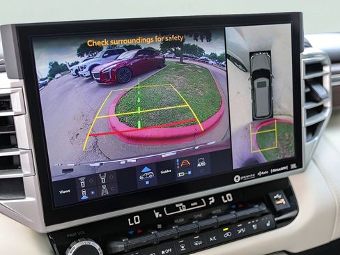 Used 2023 Toyota Sequoia Capstone AWD/4WD image 20