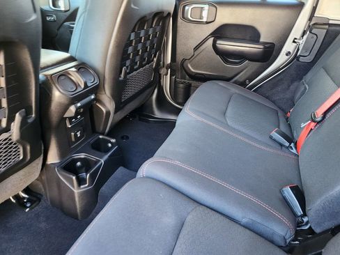 Used 2020 Jeep Wrangler Unlimited Rubicon w/ Quick Order Package 28Y Recon AWD/4WD image 25