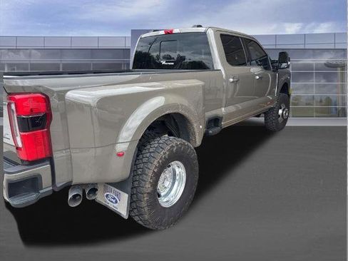 Certified 2026 Ford F350 Platinum w/ Platinum Plus Package AWD/4WD image 3