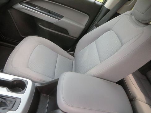 Used 2018 Chevrolet Colorado LT RWD image 21