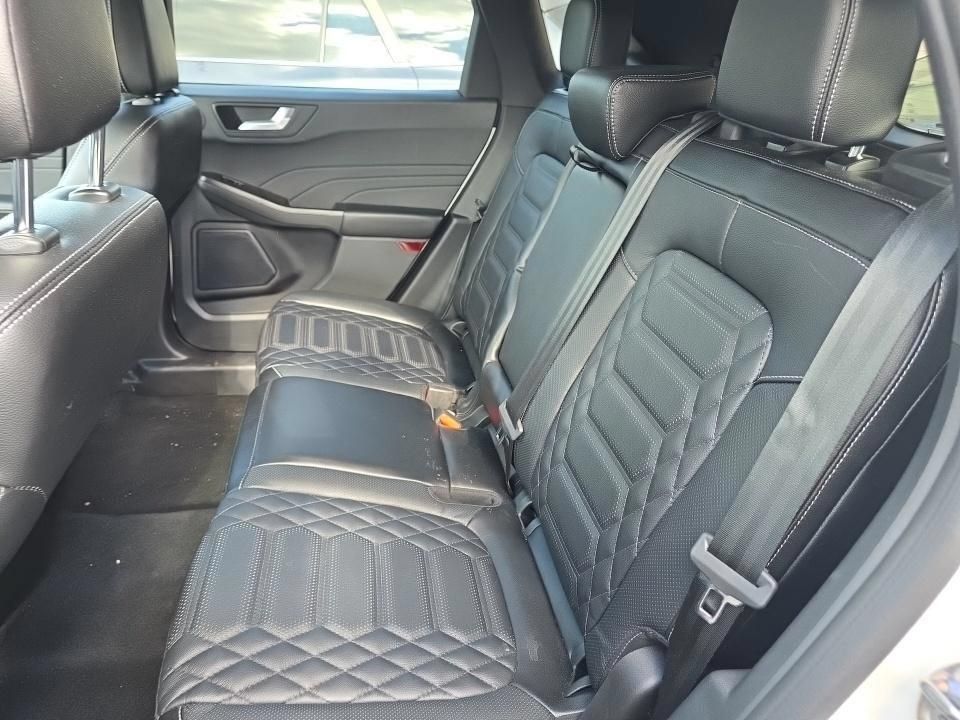 Used 2023 Ford Escape Platinum w/ Premium Technology Package AWD/4WD image 9