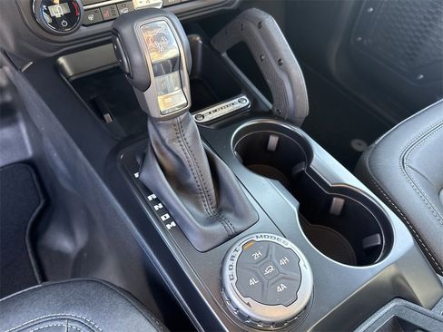 New 2025 Ford Bronco Badlands w/ Sasquatch Package image 31