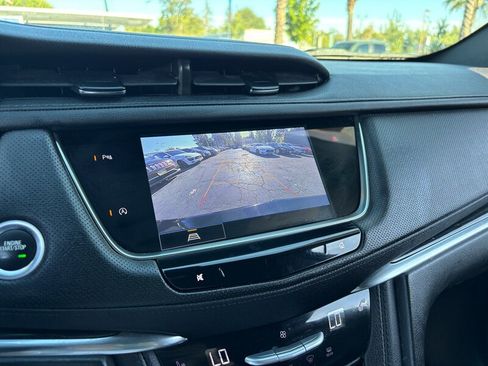 Used 2023 Cadillac XT5 Premium Luxury FWD image 11