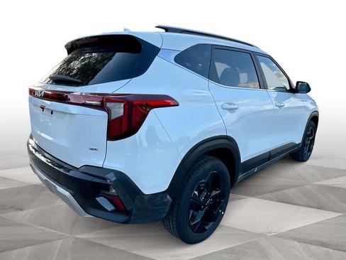 Certified 2026 Kia Seltos EX w/ EX Sunroof Package AWD/4WD image 8