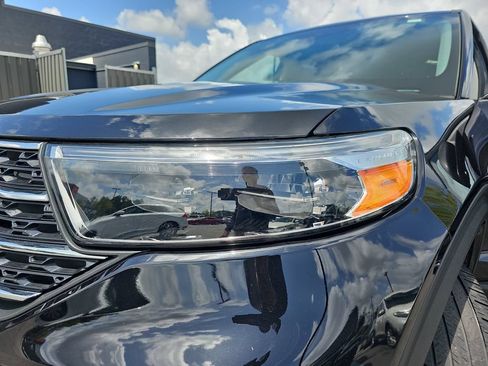 Used 2023 Ford Explorer XLT w/ Equipment Group 202A AWD/4WD image 35