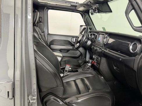 Used 2022 Jeep Wrangler Unlimited Rubicon w/ Trailer Tow Package AWD/4WD image 34