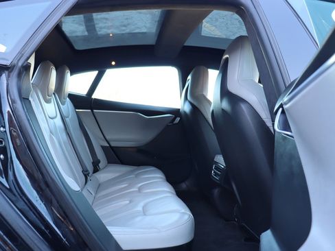 Used 2016 Tesla Model S 85D image 17