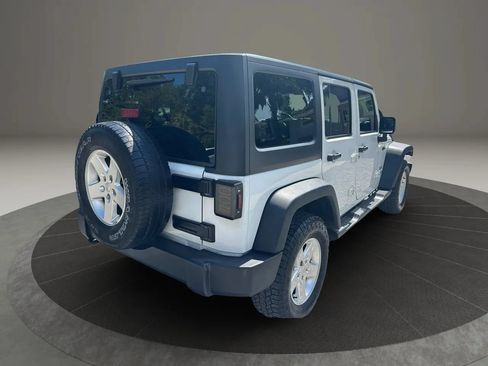 Used 2017 Jeep Wrangler Unlimited Sport w/ Connectivity Group AWD/4WD image 4
