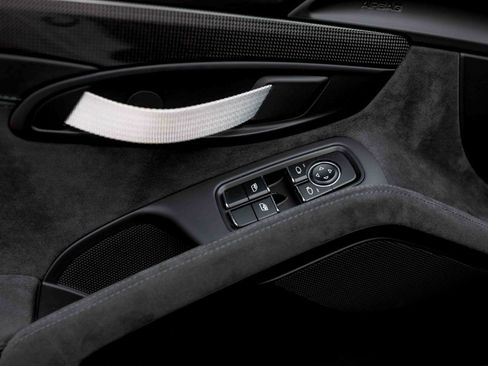 Used 2016 Porsche 911 GT3 RS image 36
