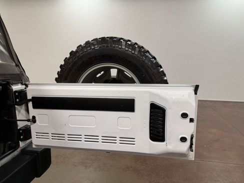 Used 2018 Jeep Wrangler Rubicon w/ Trailer Tow Group AWD/4WD image 54