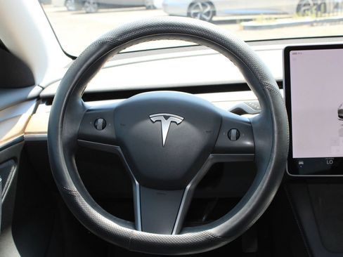 Used 2022 Tesla Model 3 Long Range AWD/4WD image 17