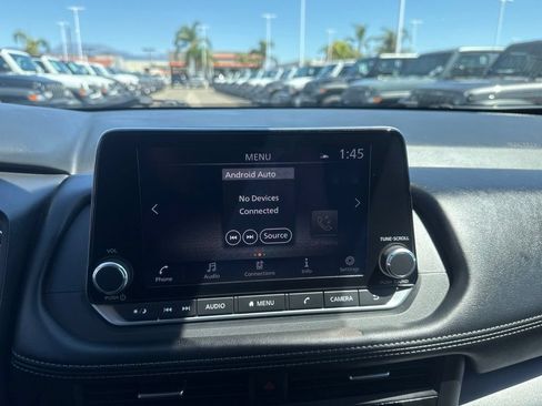 Used 2024 Nissan Rogue SV AWD/4WD image 18