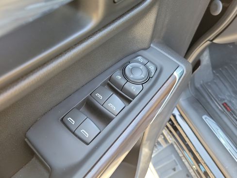 Used 2022 GMC Sierra 1500 SLT AWD/4WD image 19