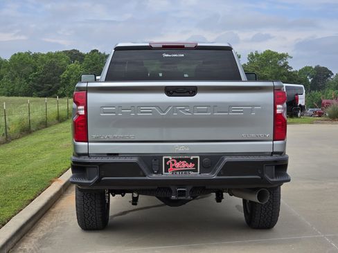 New 2026 Chevrolet Silverado 2500 Custom w/ Custom Value Package AWD/4WD image 4