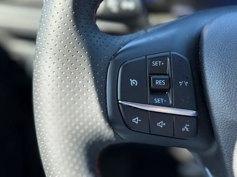 Used 2024 Ford Escape ST-Line image 31