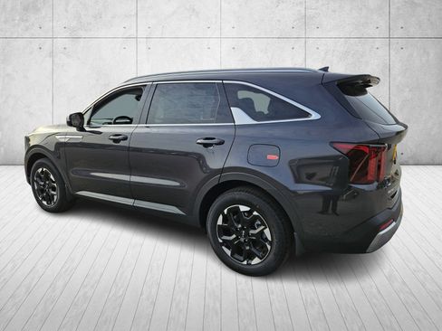 New 2026 Kia Sorento S image 5