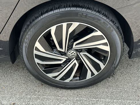 Used 2021 Volkswagen Jetta SEL Premium FWD image 5