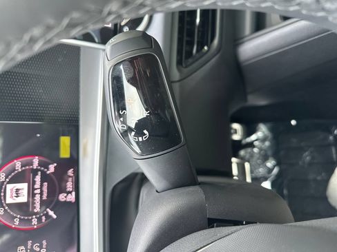 New 2026 Volkswagen Tiguan SE R-Line AWD/4WD image 17