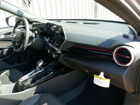 New 2026 Chevrolet Trax RS w/ Sunroof Package image 9