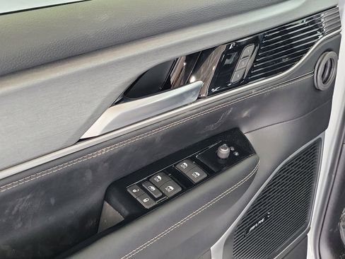 New 2025 Jeep Wagoneer Series II w/ Premium Group I AWD/4WD image 15