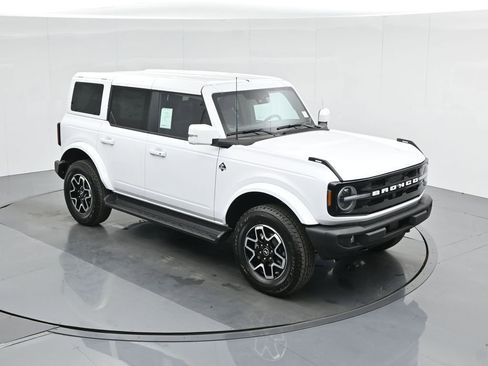New 2025 Ford Bronco Outer Banks image 33