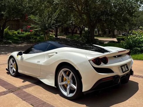 Used 2021 Ferrari F8 Tributo RWD image 6