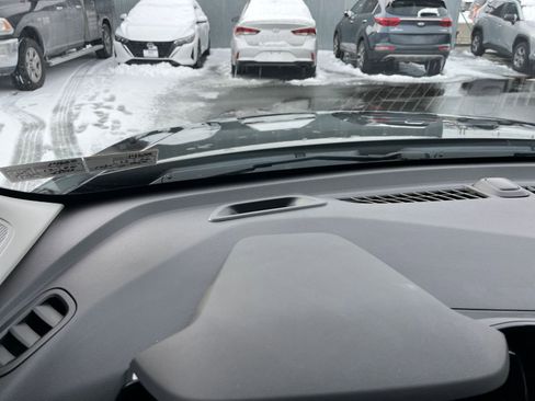 Used 2025 Chevrolet TrailBlazer LT image 32