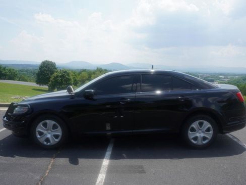Used 2016 Ford Taurus Police Interceptor AWD image 4