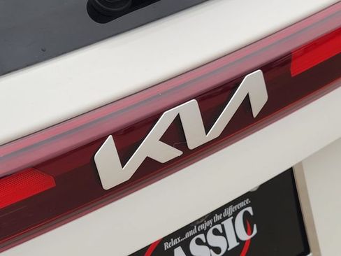 Used 2026 Kia Seltos S FWD image 9