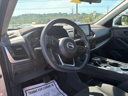 Used 2023 Nissan Rogue S AWD/4WD image 16