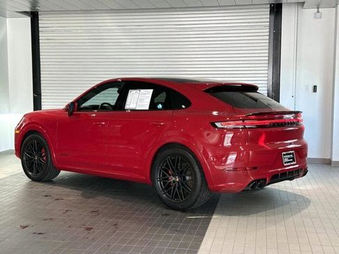 Certified 2025 Porsche Cayenne GTS AWD/4WD image 3