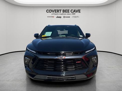 Used 2025 Chevrolet Blazer RS image 2