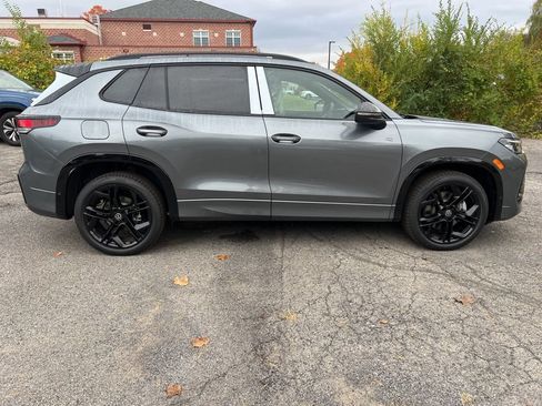 New 2026 Volkswagen Tiguan SE R-Line AWD/4WD image 5