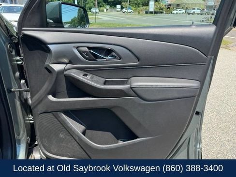 Used 2023 Chevrolet Traverse LT w/ Midnight/Sport Edition AWD/4WD image 30