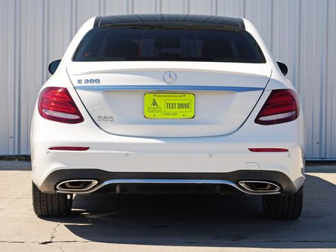 Used 2019 Mercedes-Benz E 300 w/ Premium 1 Package image 10