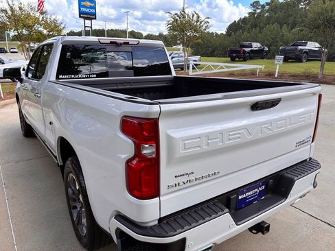 Used 2023 Chevrolet Silverado 1500 High Country w/ Technology Package image 14