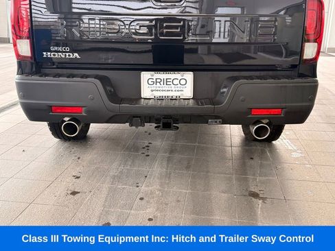 Used 2025 Honda Ridgeline Black Edition image 9