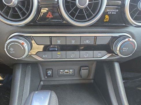 Used 2024 Nissan Sentra SV FWD image 19