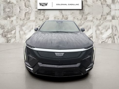 Used 2025 Cadillac Optiq Luxury 2 AWD/4WD image 8